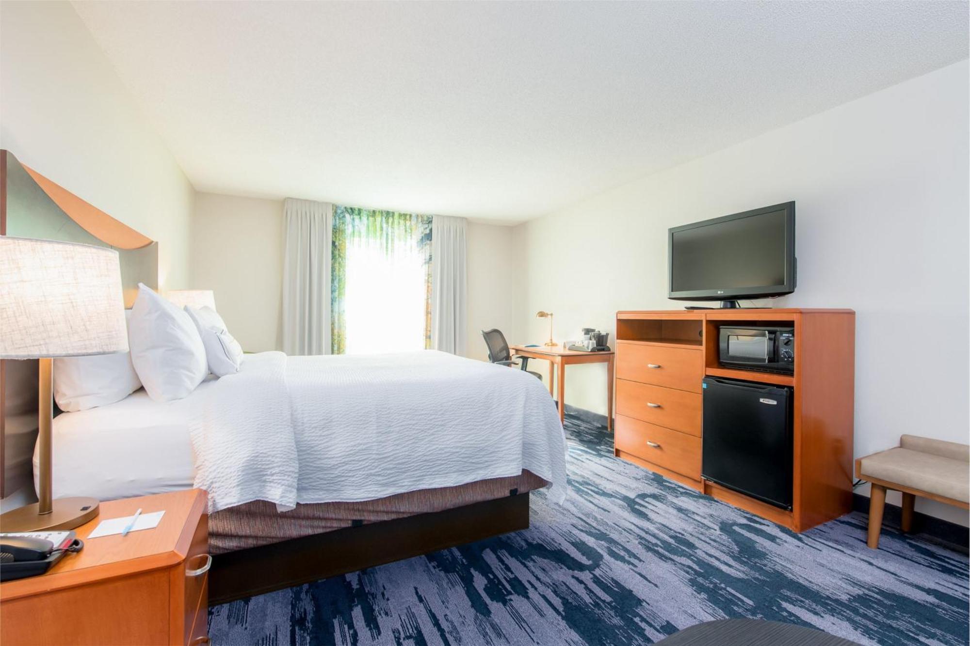 Fairfield Inn Suites Brunswick Ngoại thất bức ảnh