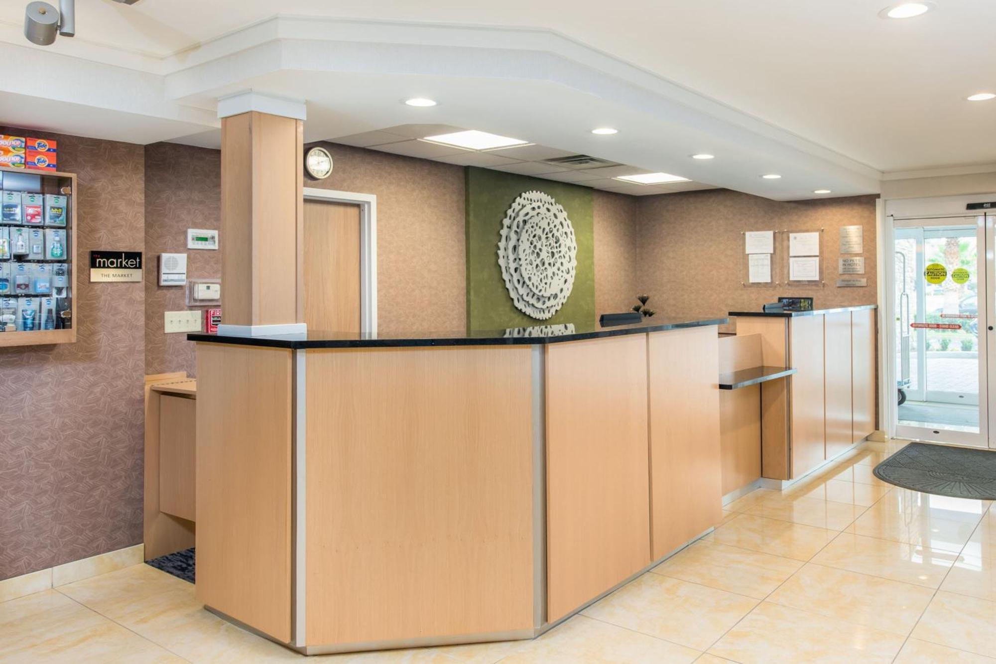 Fairfield Inn Suites Brunswick Ngoại thất bức ảnh